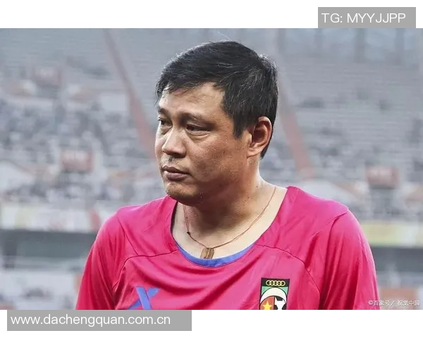 范志毅勇闯足球明星赛场展现实力与风采挑战各路传奇球员的精彩瞬间 范志毅勇闯足球明星赛场展现实力与风采挑战各路传奇球员的精彩瞬间