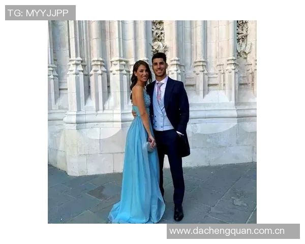 足球明星与女性的浪漫故事揭秘他们的私密生活与情感纠葛 足球明星与女性的浪漫故事揭秘他们的私密生活与情感纠葛